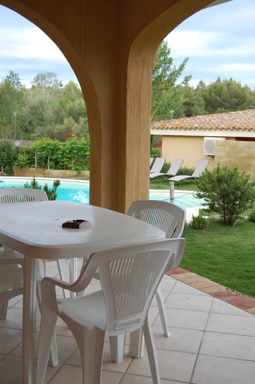 I Lentischi Aparthotel Villasimius Exterior photo