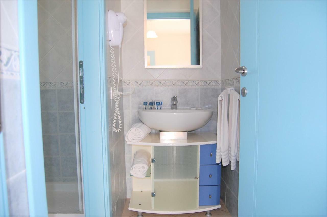 I Lentischi Aparthotel Villasimius Exterior photo